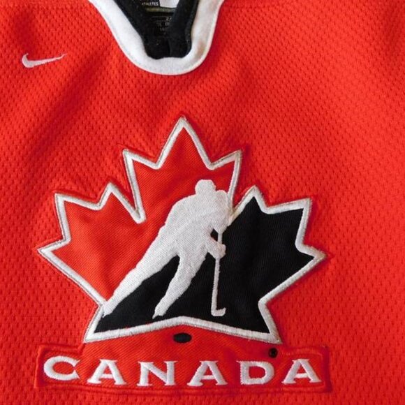 Team Canada Nike Hockey Jersey | Toddler - Picture 8 of 10